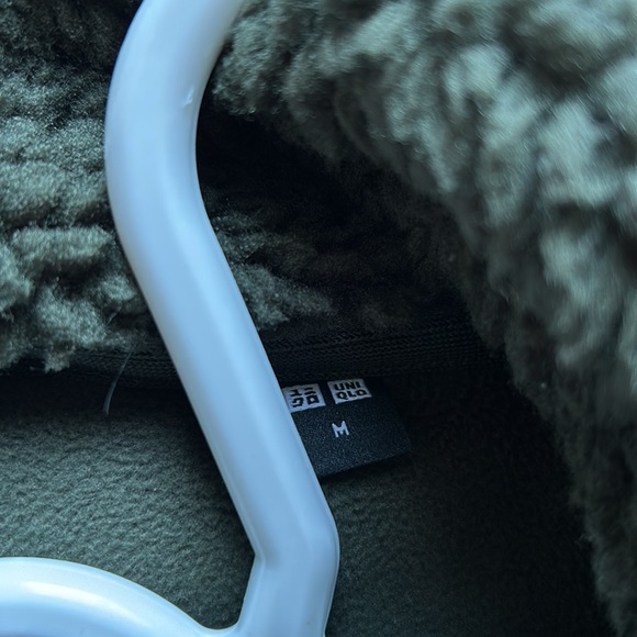 uniqlo forest green fleece - Picture 3 of 3